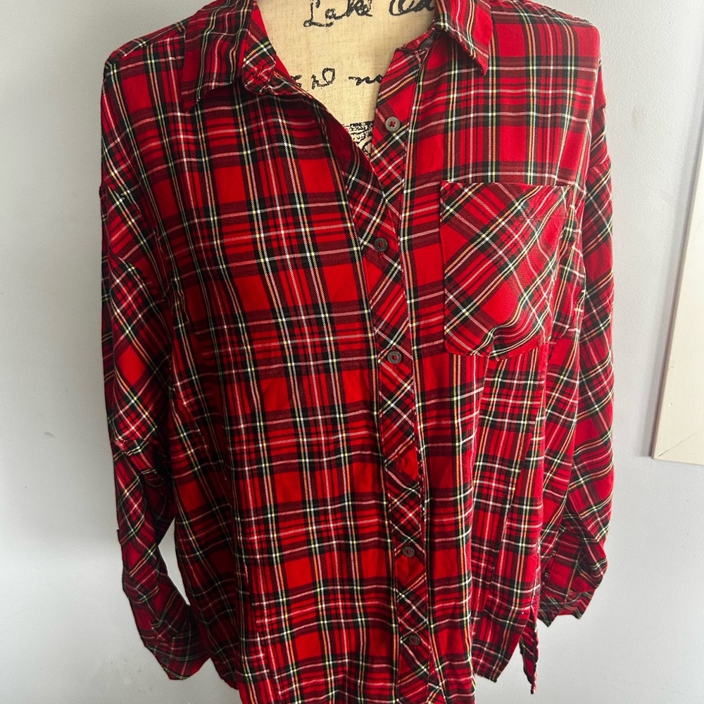 Vineyard Vines Red Plaid Button Down‎ Shirt
